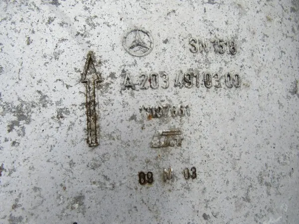 Mercedes-Benz Auspuff Endschalldämpfer OEM A2034910300 image 7