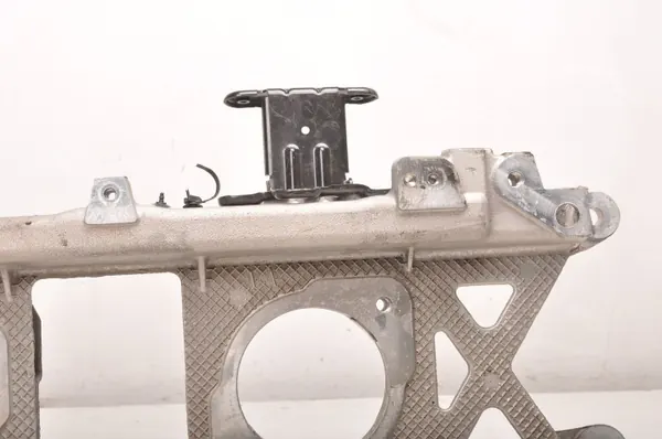 Ford OE LJ98-6F065-AH Voorophangingarm image 3