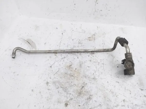 Ölkühlerleitung Audi Q7 OEM 7L0317821A - Gebraucht image 2
