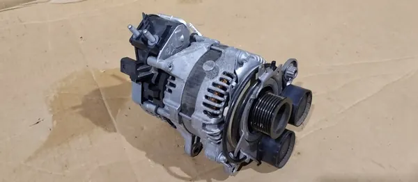 ALTERNATORI MERCEDES E-LUOKKA W213 2.0 CGI HYBRIDI A2649001600 image 6