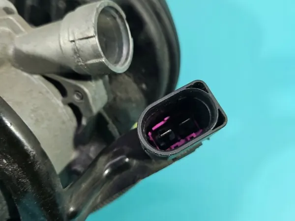 Pompe à air secondaire OEM 420903321 pour Audi A7 4G image 9