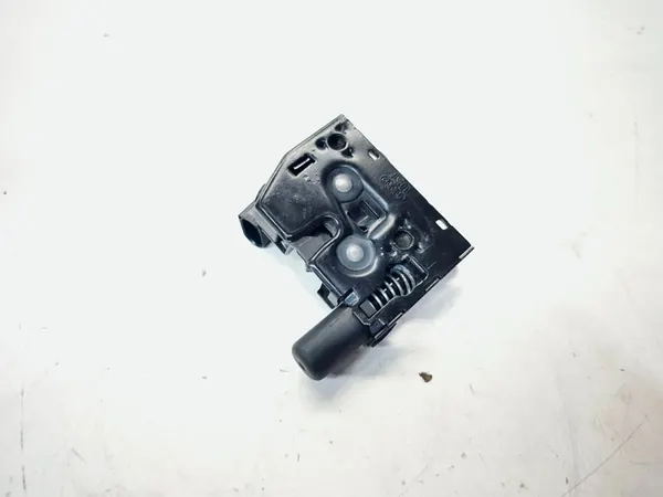 Huvlås för Audi Q3 8U 8U0823509A image 5