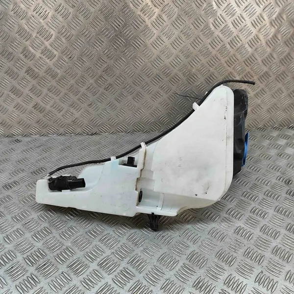 Pesunesteen säiliö Audi A7 Sportback 4G8955453D image 2