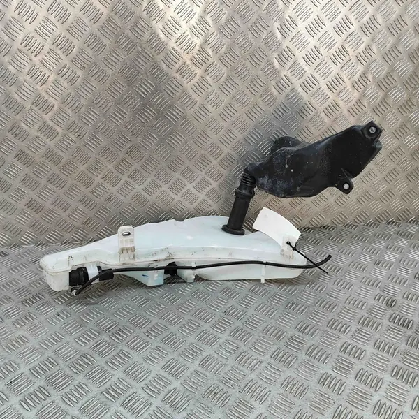 Pesunesteen säiliö Audi A7 Sportback 4G8955453D image 6