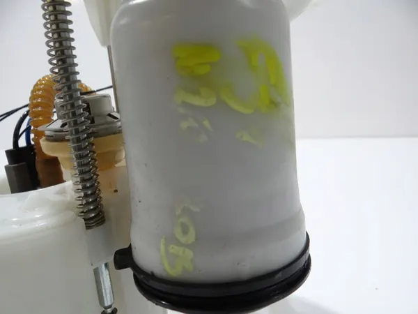 BMW Fuel Pump Assembly F30 F31 N20B20B image 6