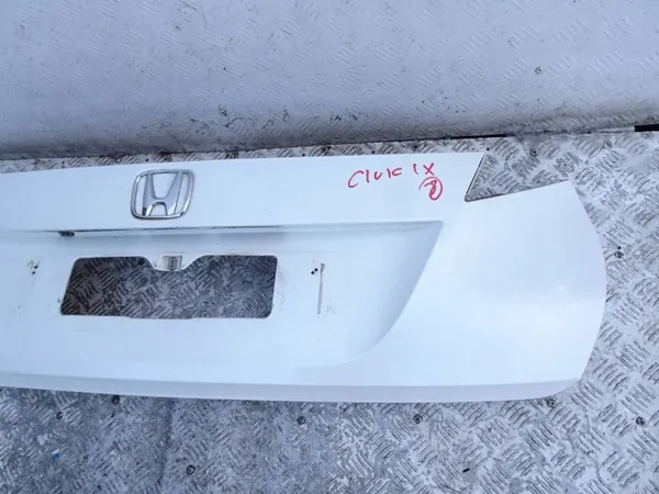 Moldura de maletero Honda OE 74890-tv0-zz00 Usado image 3