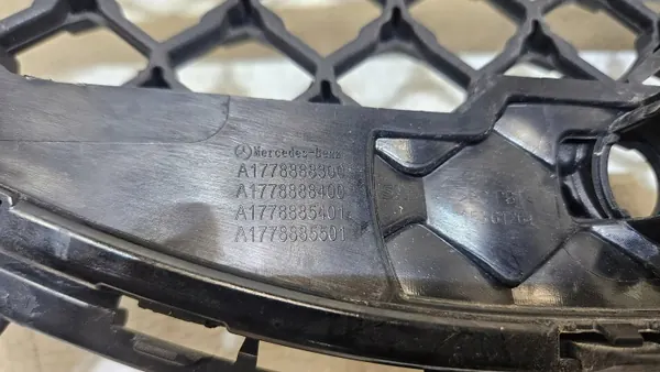 Rejilla Mercedes Clase A W177 OEM A177888830 image 8