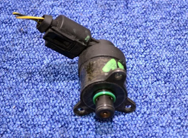 Válvula de Bomba de Inyección Mercedes 320CDI - OEM image 3