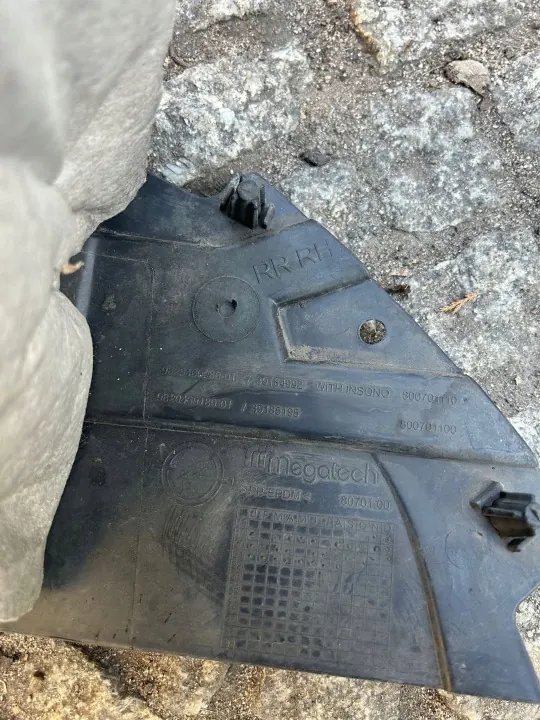Arco de Roda Traseiro Direito Opel Corsa F OEM 9829469080 image 3