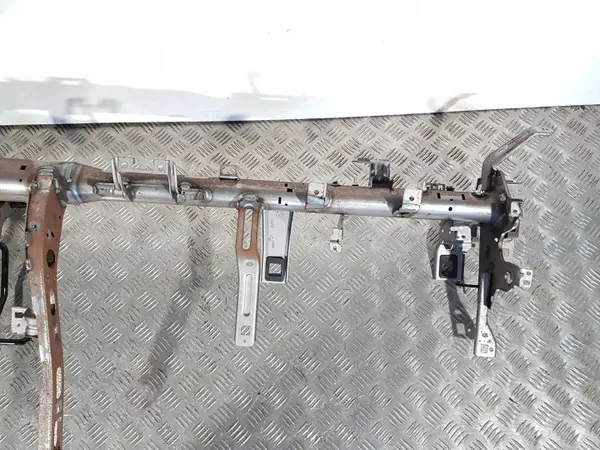 Refuerzo de tablero Renault Arkana OEM 678704868R image 4