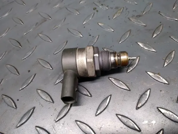 Tryckregleringsventil OEM 7805733 för BMW M47N/M57N image 4