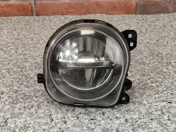 BMW F07 F10 F11 LCI Halógeno LED Esquerdo Frontal Original 7311293 image 2