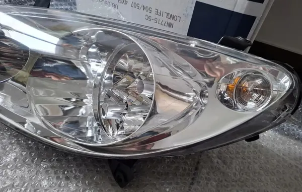 Farol dianteiro esquerdo Peugeot 307 00-09 image 3