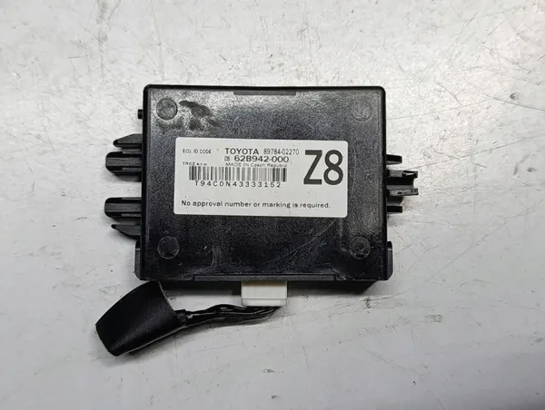 Toyota Yaris IV Immobilizer-moduuli OEM 89784-02270 image 2