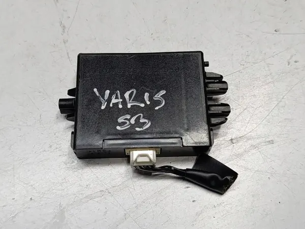 Toyota Yaris IV Immobilizer-moduuli OEM 89784-02270 image 3