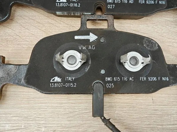 Kit discos e pastilhas dianteiros OEM TARPRZN60 338x30 image 10