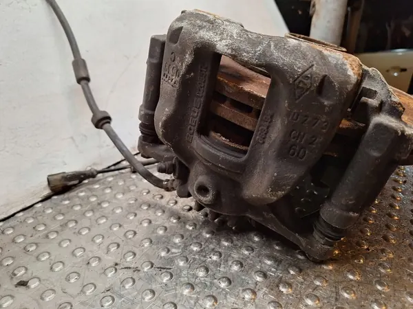 Snodo anteriore sinistro Renault Trafic III Vivaro B image 4