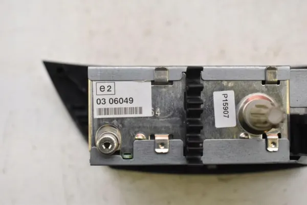 Rádio OEM 281150004R para Renault Laguna 3 2.0 DCI image 7