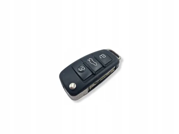 Gebruikte Audi OE Sleutel OEM 8P0837220D image 3