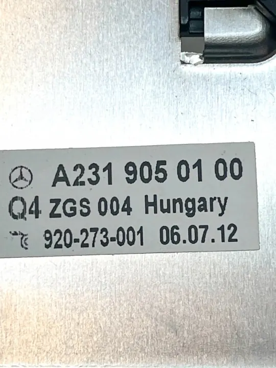 Mercedes-Benz A2319050100 Antenneversterker Gebruikt image 10