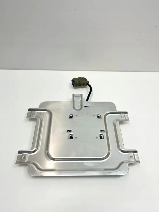 Mercedes-Benz A2319050100 Antenneversterker Gebruikt image 6