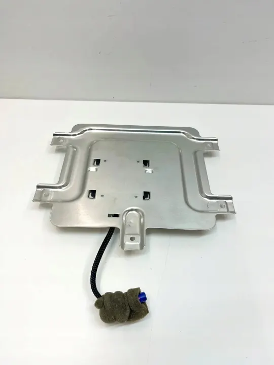 Mercedes-Benz A2319050100 Antenneversterker Gebruikt image 8