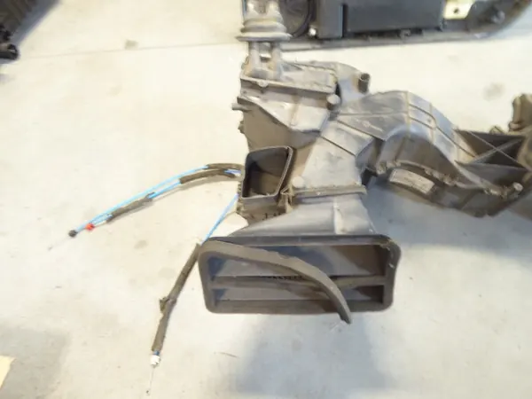 Volkswagen Passat B5 Verwarmingshuis 1.9 TDI OEM image 2