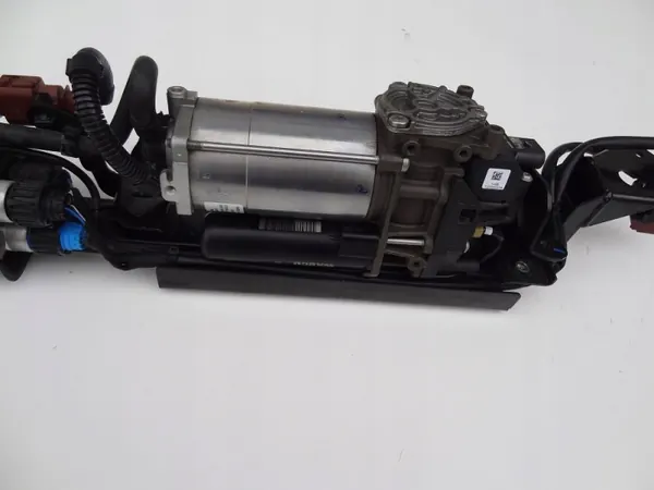 Soupape Compresseur Suspension OEM 4S0616007E Lamborghini image 6