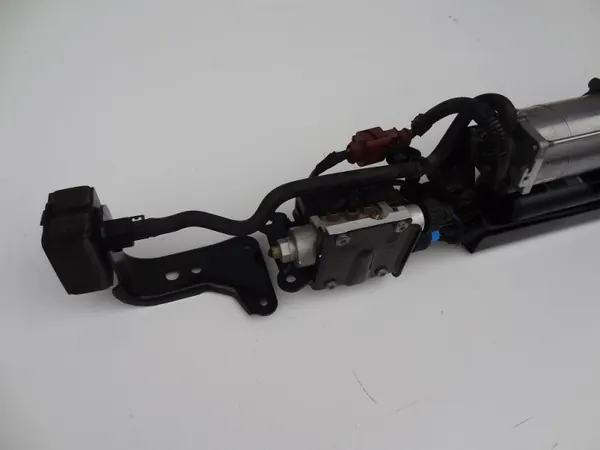 Soupape Compresseur Suspension OEM 4S0616007E Lamborghini image 7