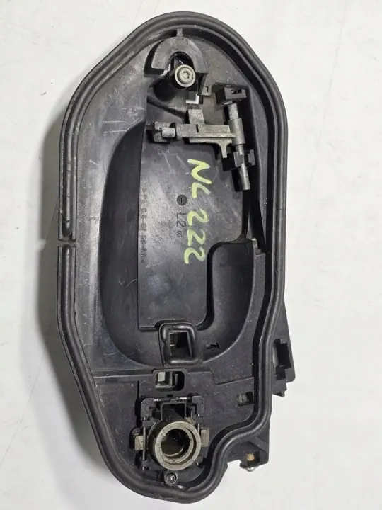 BMW Dörrhandtagsbas OEM 7034451 Vänster Fram image 2