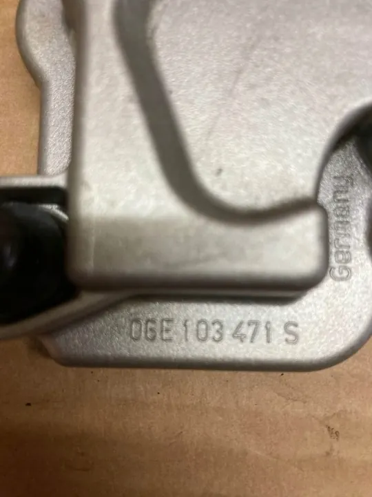 Audi 3.0 TFSI Ventilock 06E103471S image 3