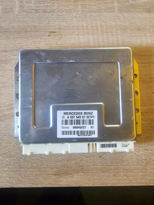 MERCEDES W219 5.5 AMG AIRMATIC CONTROL UNIT A0375455732 image 2