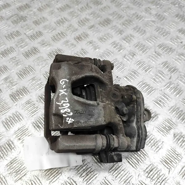 Takajarrusatula Audi A6 C8 Avant 8W0998281 image 3