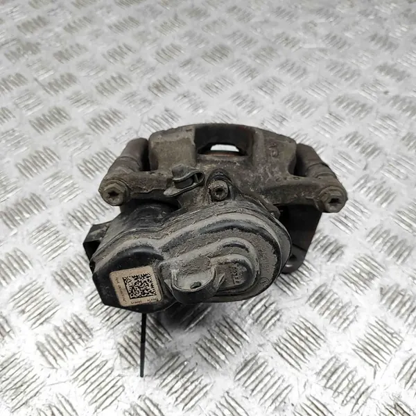 Takajarrusatula Audi A6 C8 Avant 8W0998281 image 5