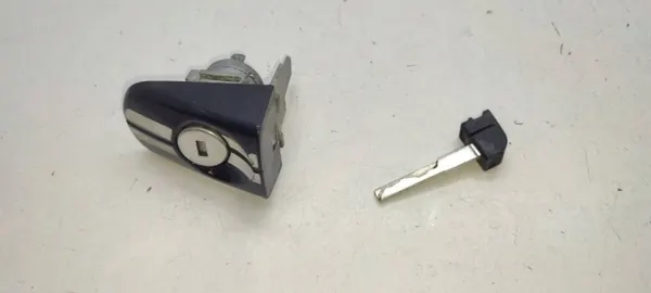 Lame de clé sans contact OEM AUST113585 pour Ford Focus MK2 image 3