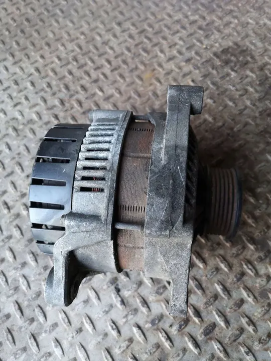 Generaattori Audi A4 B6 2.4 V6 image 5