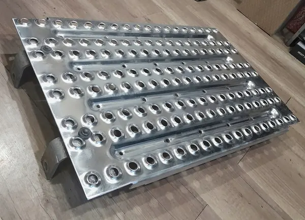 Plateforme de Travail Centrale Volvo FH4 / Renault Gama T OEM 22570310 image 3