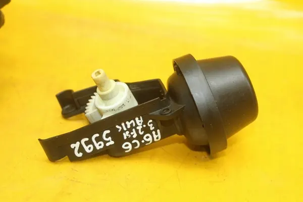 Bomba de vácuo Audi A6 C6 3.2 FSI 06E133619 image 5