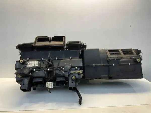 Calefactor Mercedes-Benz OEM A2118300462 - Usado image 10