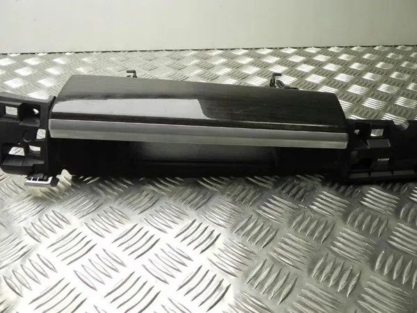 BMW 7 Ohjauspaneelin Hylly 2012 9119798 image 3