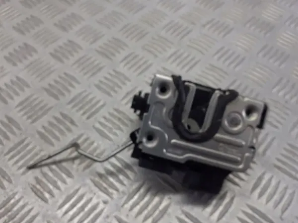 Fram Höger Dörrlås Dacia Sandero 1.4 8200735224 image 2