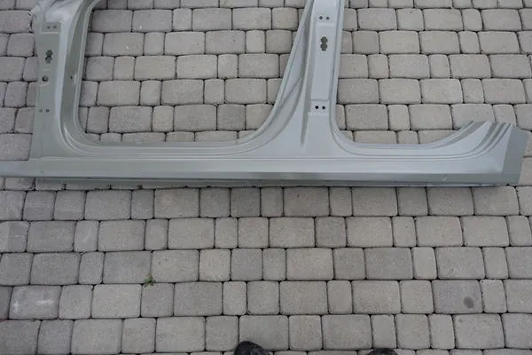 Suporte do Pilar Central Frontal Esquerdo SKODA OCTAVIA IV image 1