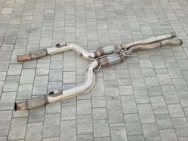 Système d'échappement Mercedes OEM A2054903603 C-Class W205 image 2