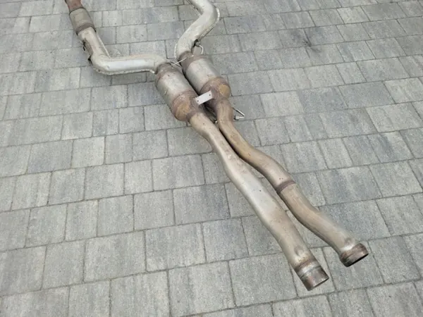 Système d'échappement Mercedes OEM A2054903603 C-Class W205 image 10