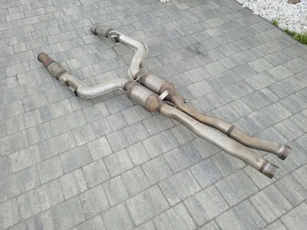 Système d'échappement Mercedes OEM A2054903603 C-Class W205 image 9