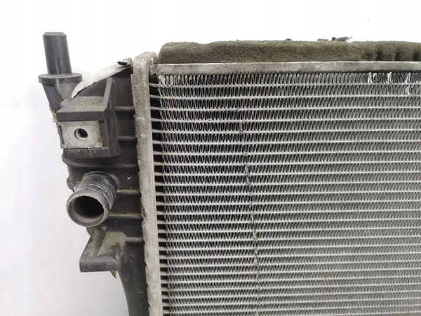 Radiateur d'eau Jaguar XF 2.7 OEM 4R838005BE image 5