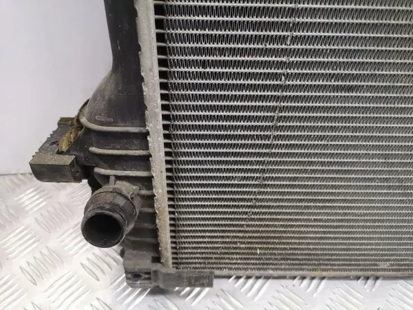 Radiateur d'eau Jaguar XF 2.7 OEM 4R838005BE image 7