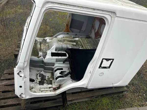 Renault D Wide Kabine OEM KABINA RENAULT D WIDE image 2