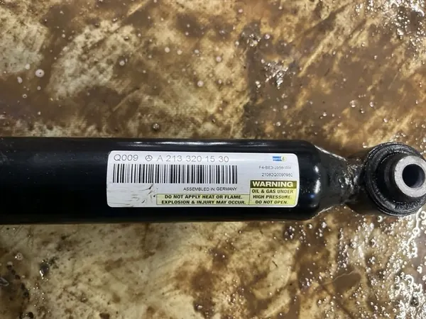 Bakre stötdämpare vänster sida Mercedes-Benz CLS C257 A2133201530 image 5