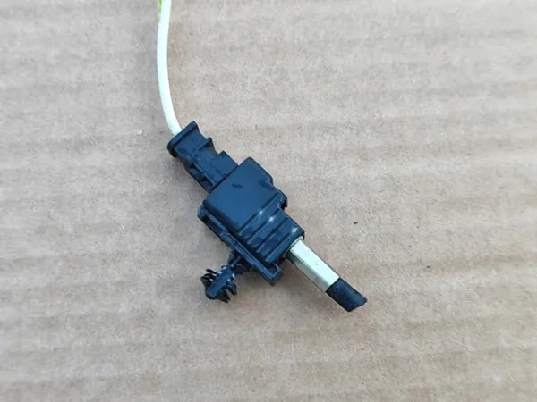 Opel Mokka dakantenne OEM 95127907 - Gebruikt image 3